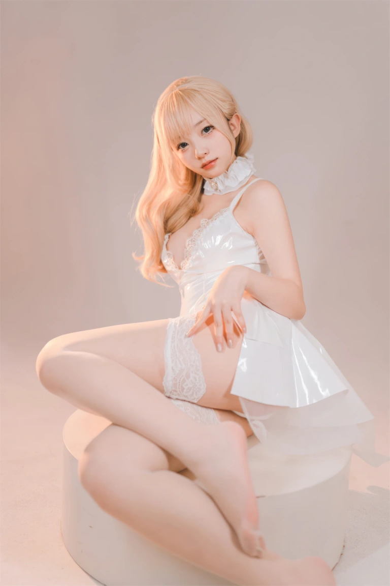 花铃《纯白小花嫁》主题写真：48张全套美图