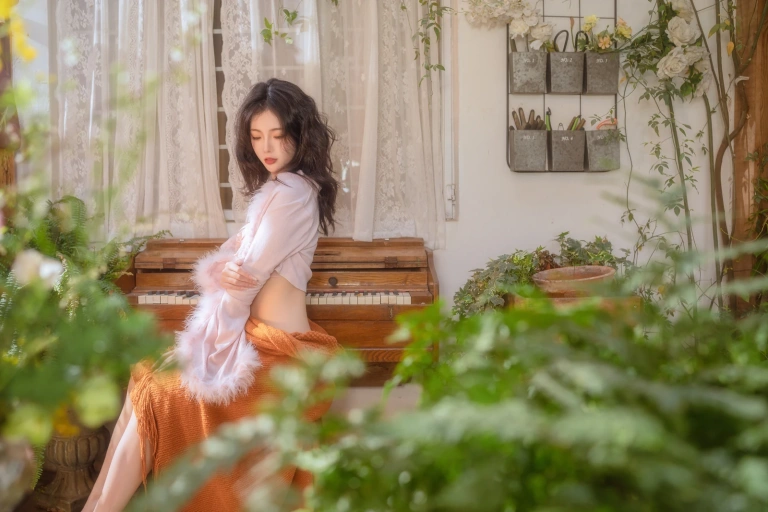 桃良阿宅《小院》主题写真：55张全套美图