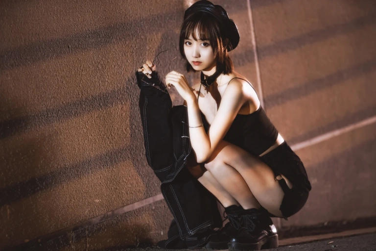 木棉棉《室外短裙》主题写真：58张全套美图