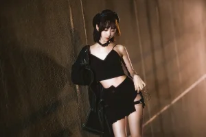 木棉棉《室外短裙》主题写真：58张全套美图