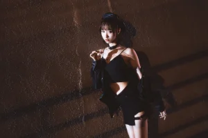 木棉棉《室外短裙》主题写真：58张全套美图