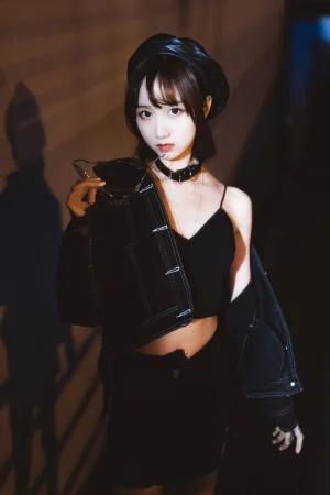 木棉棉《室外短裙》主题写真：58张全套美图