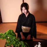 抱走莫子《未亡人太太》主题写真：65张全套美图，含13个视频