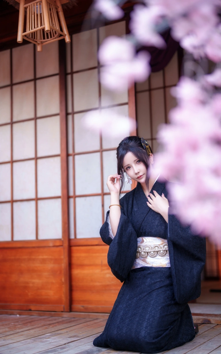 抱走莫子《未亡人太太》主题写真：65张全套美图，含13个视频