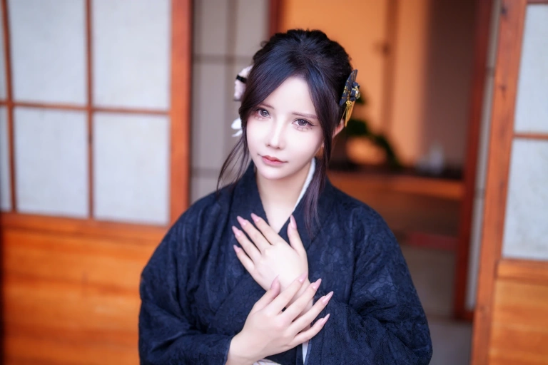 抱走莫子《未亡人太太》主题写真：65张全套美图，含13个视频