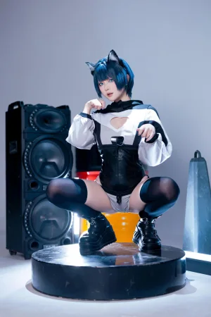 屿鱼《手办动作参考》主题写真：76张全套美图
