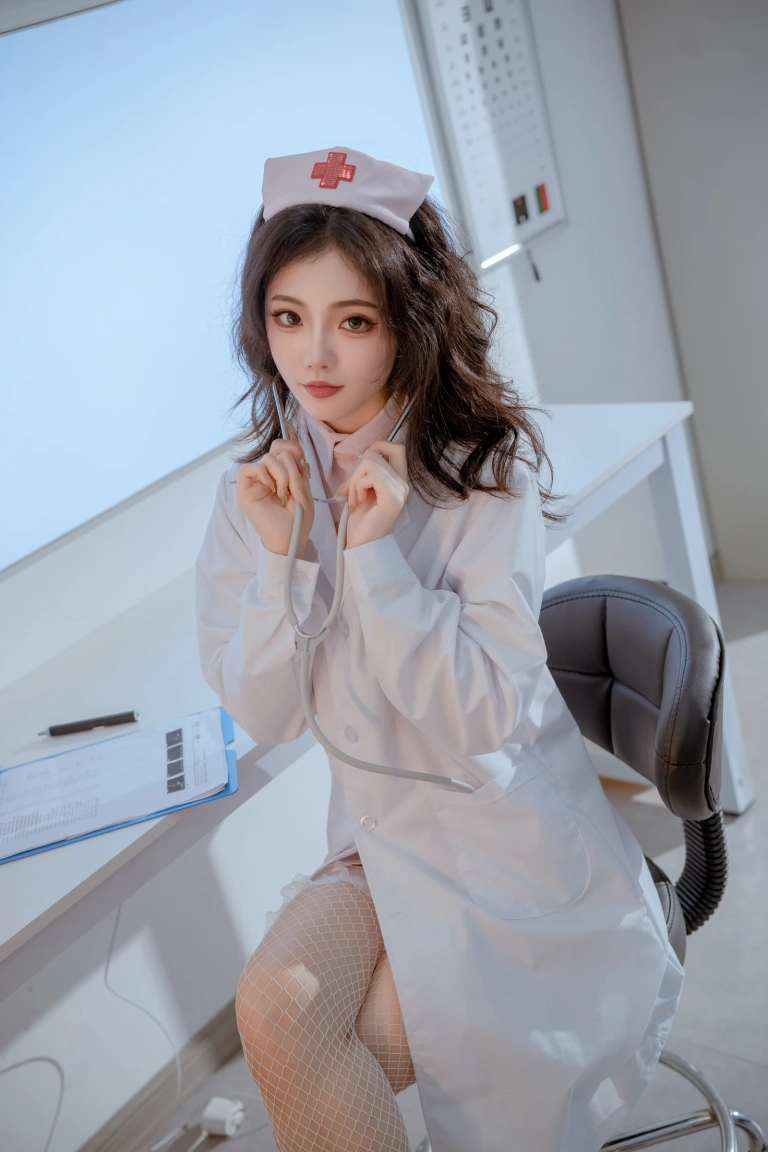 桃良阿宅《诊疗室》主题写真：118张全套美图