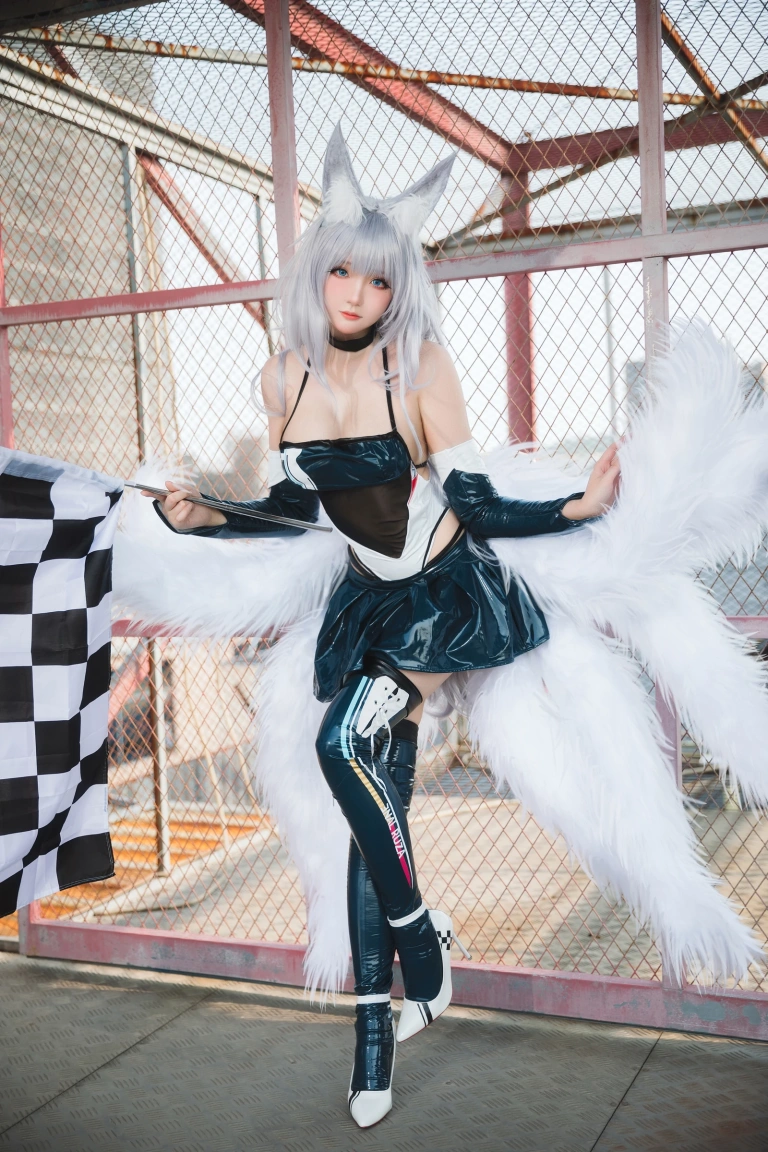 瓜希酱《信浓 轰鸣的银轮》主题写真：16张全套美图