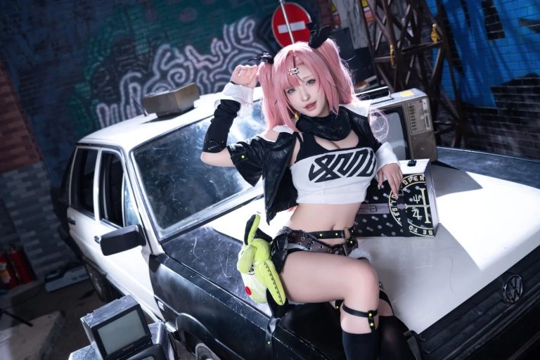 清水由乃《绝区零 妮可》主题写真：26张全套美图