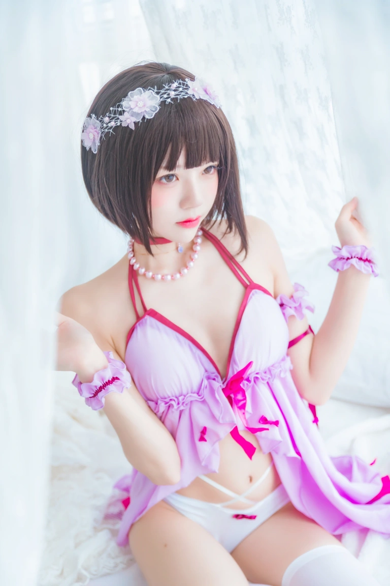 桜桃喵《加藤惠 小睡裙》主题写真：33张全套美图