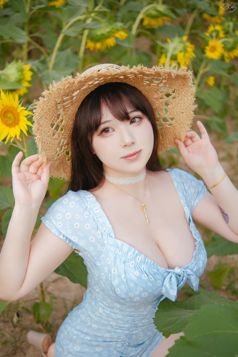 皮皮奶《彼女向日葵》主题写真：35张全套美图