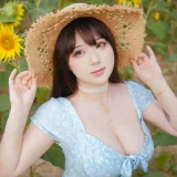 皮皮奶《彼女向日葵》主题写真：35张全套美图