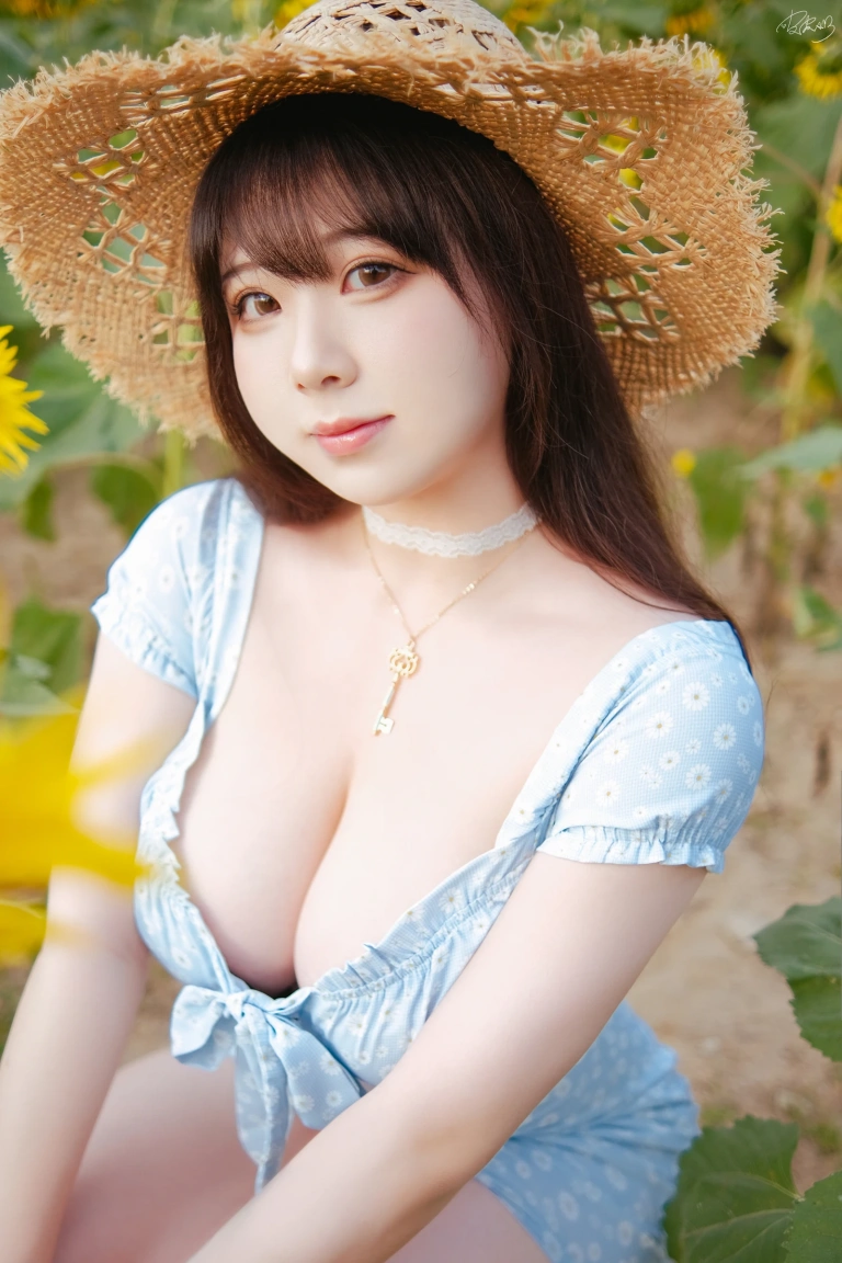 皮皮奶《彼女向日葵》主题写真：35张全套美图