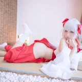 阿半今天很开心《可畏巫女》主题写真：38张全套美图