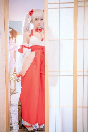 阿半今天很开心《可畏巫女》主题写真：38张全套美图
