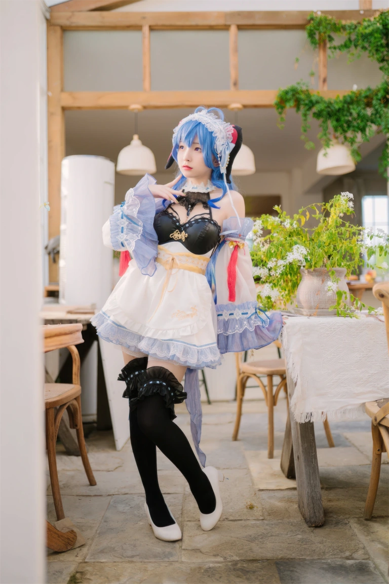 花铃《甘雨女仆》主题写真：41张全套美图