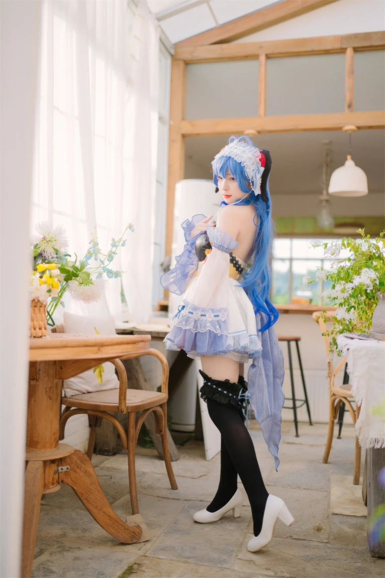 花铃《甘雨女仆》主题写真：41张全套美图