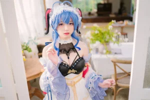 花铃《甘雨女仆》主题写真：41张全套美图