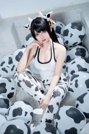 虎森森《小奶牛》主题写真：45张全套美图