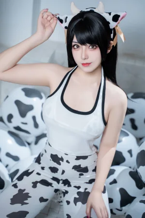 虎森森《小奶牛》主题写真：45张全套美图