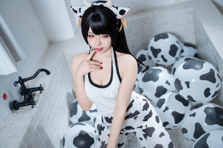 虎森森《小奶牛》主题写真：45张全套美图