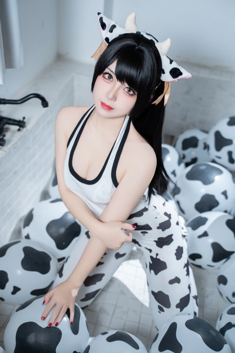 虎森森《小奶牛》主题写真：45张全套美图