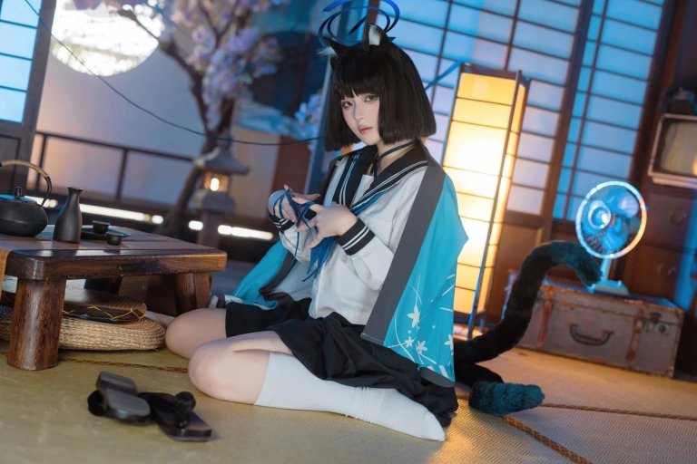 屿鱼《蔚蓝档案 桐生桔梗》主题写真：55张全套美图
