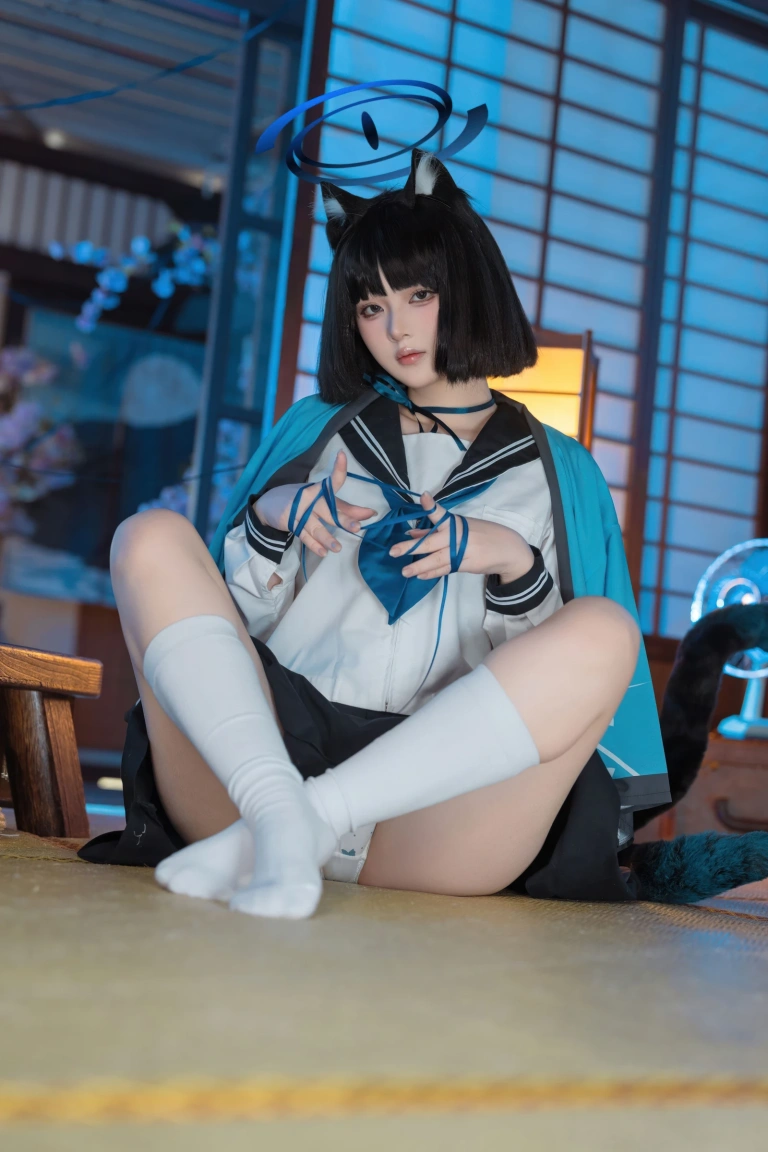屿鱼《蔚蓝档案 桐生桔梗》主题写真：55张全套美图