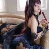小仓千代《天城 红鸢的闲暇片刻》主题写真：24张全套美图
