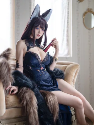 小仓千代《天城 红鸢的闲暇片刻》主题写真：24张全套美图