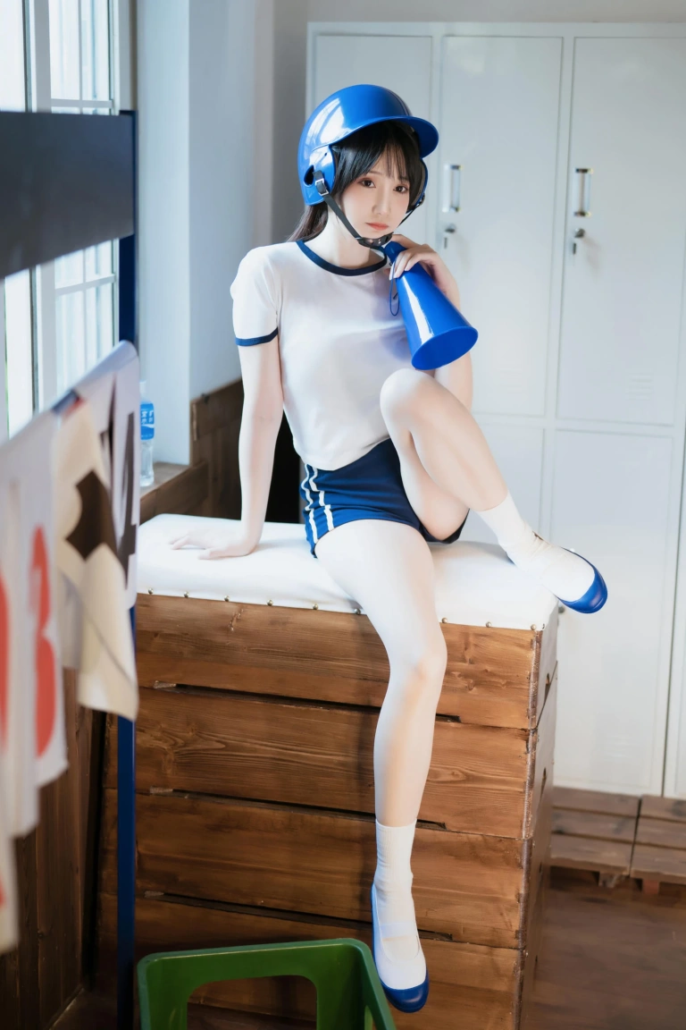 焖焖碳《体操服》主题写真：30张全套美图