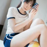 焖焖碳《体操服》主题写真：30张全套美图