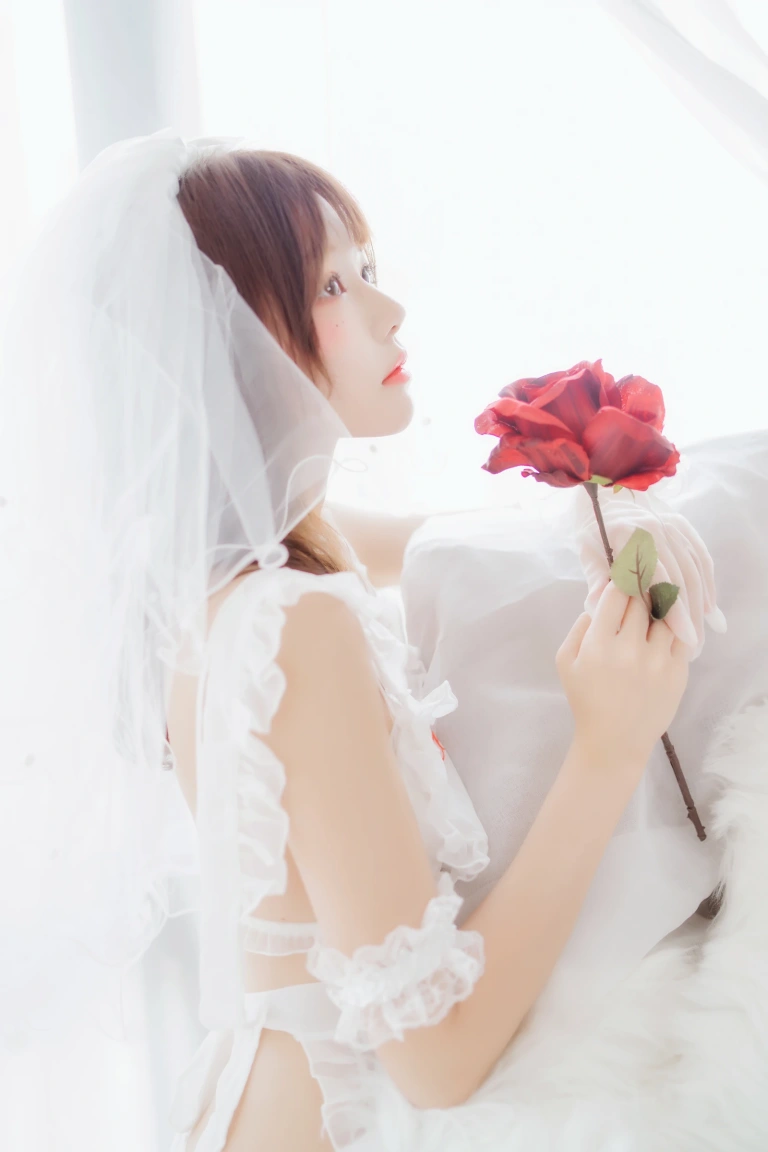 桜桃喵《轻纱 上》主题写真：33张全套美图