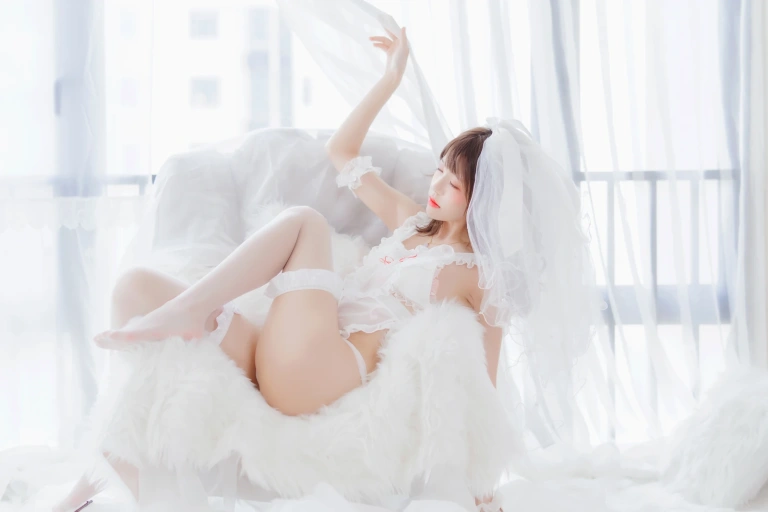 桜桃喵《轻纱 上》主题写真：33张全套美图