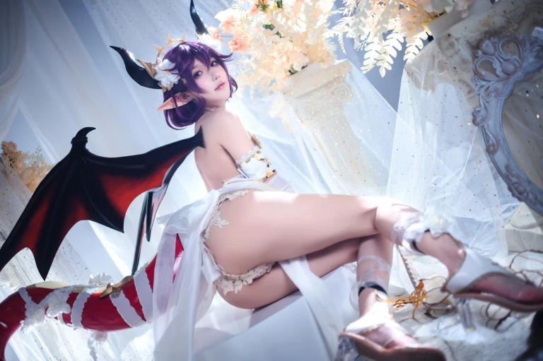 阿包也是兔娘《碧蓝幻想 古蕾娅 龙娘》主题写真：35张全套美图