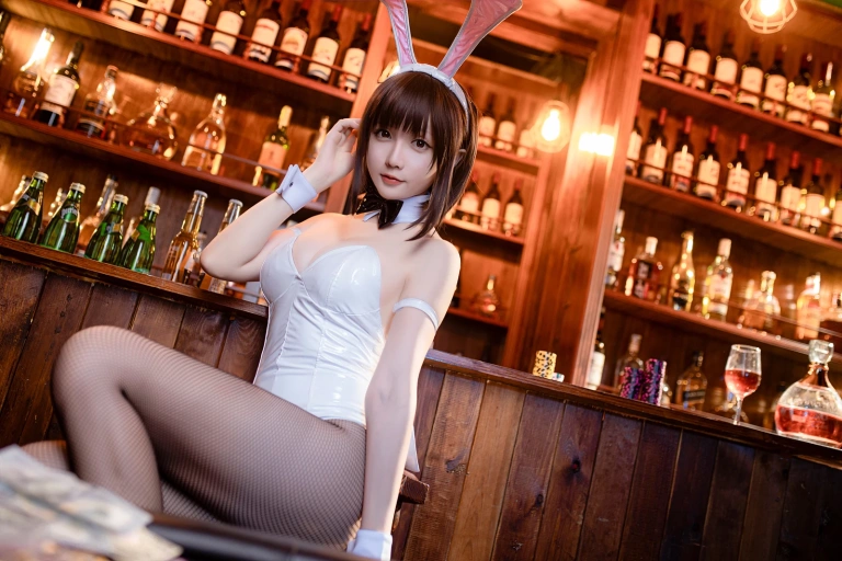 星之迟迟《加藤惠 兔女郎》主题写真：46张全套美图，含1个视频
