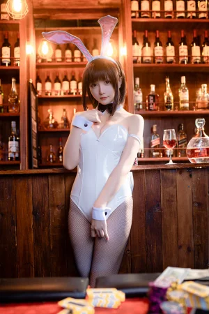 星之迟迟《加藤惠 兔女郎》主题写真：46张全套美图，含1个视频