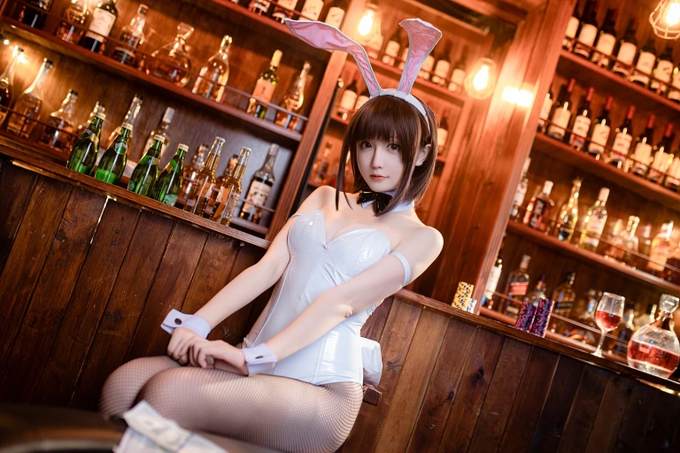 星之迟迟《加藤惠 兔女郎》主题写真：46张全套美图，含1个视频
