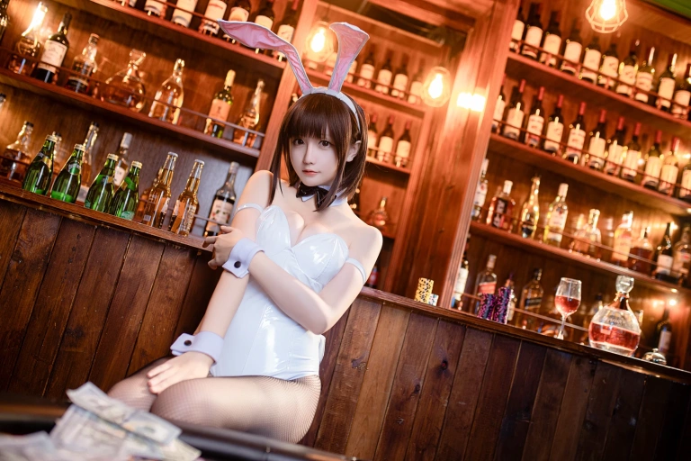 星之迟迟《加藤惠 兔女郎》主题写真：46张全套美图，含1个视频