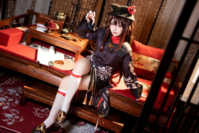 虎森森《原神 胡桃》主题写真：51张全套美图