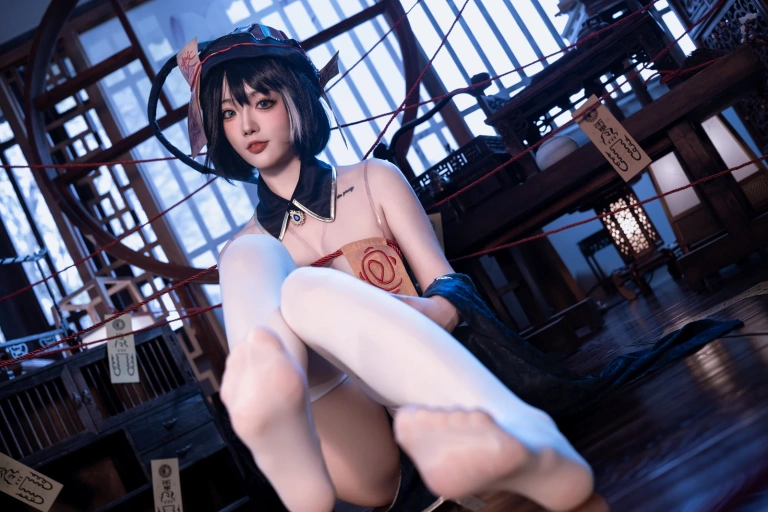 桃良阿宅《华甲小僵尸》主题写真：53张全套美图