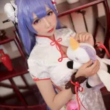 面饼仙儿《旗袍COS》主题写真：20张全套美图