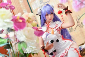 面饼仙儿《旗袍COS》主题写真：20张全套美图