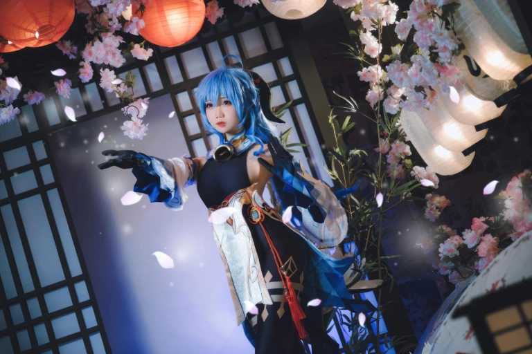 焖焖碳《原神 甘雨》主题写真：23张全套美图