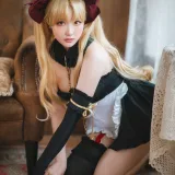 瓜希酱《艾蕾女仆》主题写真：23张全套美图