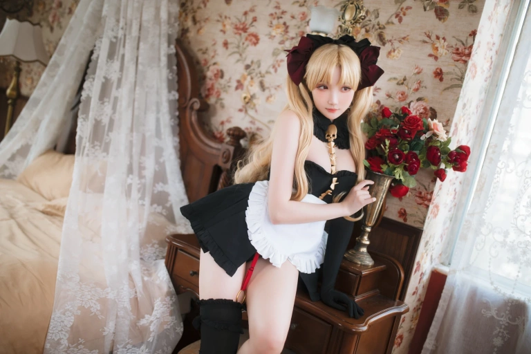 瓜希酱《艾蕾女仆》主题写真：23张全套美图