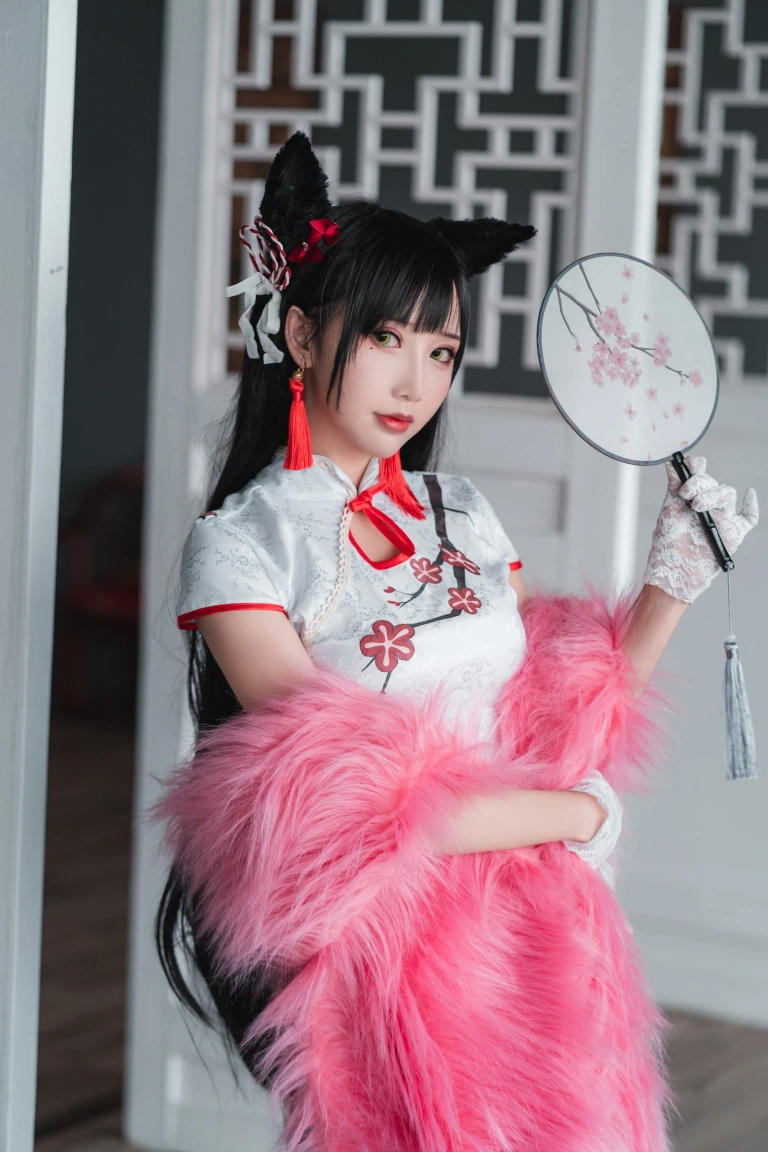 面饼仙儿《旗袍爱宕》主题写真：25张全套美图