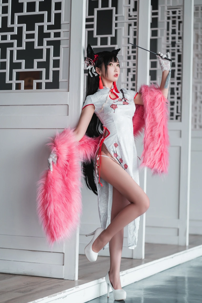 面饼仙儿《旗袍爱宕》主题写真：25张全套美图