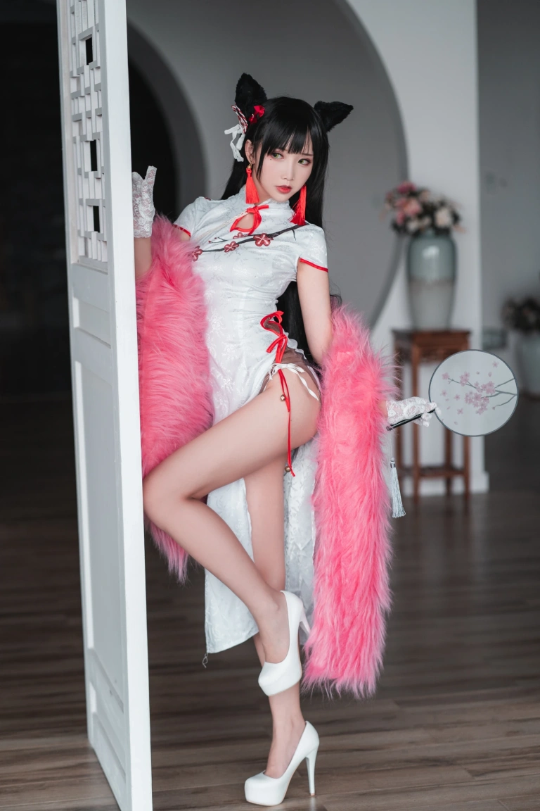 面饼仙儿《旗袍爱宕》主题写真：25张全套美图