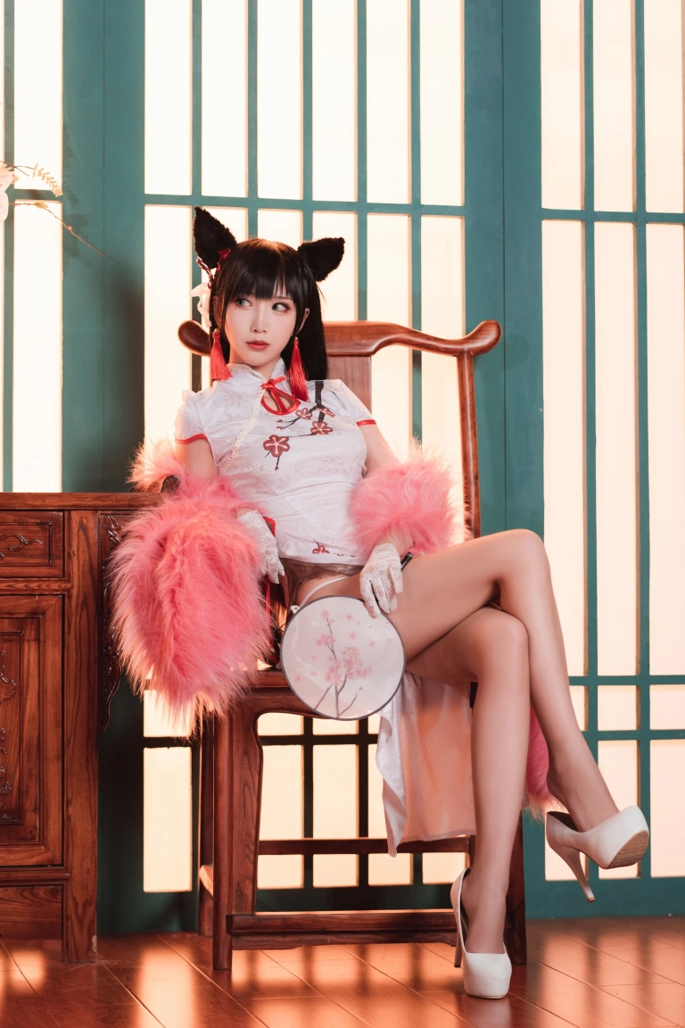 面饼仙儿《旗袍爱宕》主题写真：25张全套美图